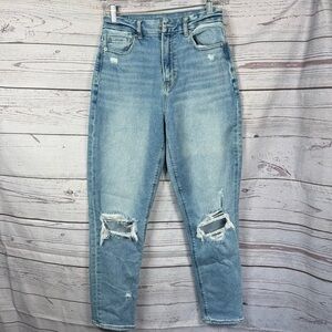 American Eagle Curvy Mom Jeans distressed Size 2 Regular